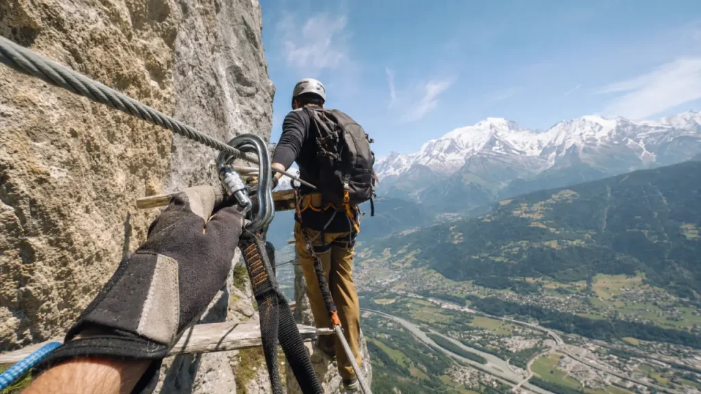 Via ferrata de Passy : l’AD+ en balcon sud face au Mont-Blanc, sans se surestimer