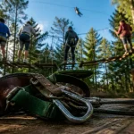 Accrobranche parc salomon saint valery somme : harnais et câble sur parcours