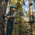 parc sequoia aventure : enfant en tyrolienne